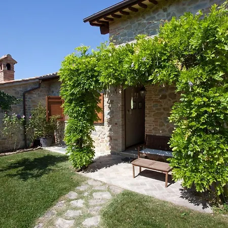 Casale Delle Lavande 10, Emma Villa