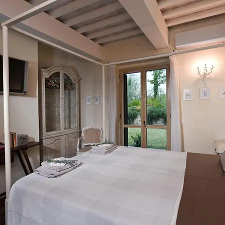 Casale Delle Lavande 10, Emma Villa Todi